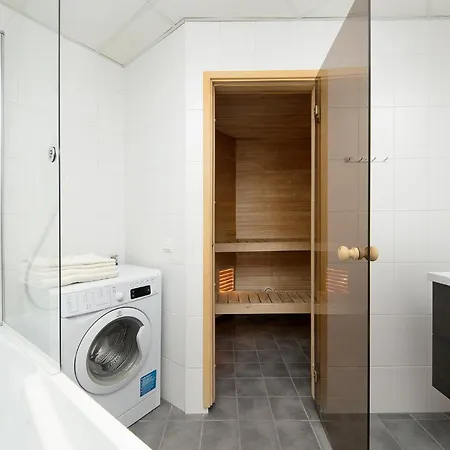 Cozy Lootsi With Sauna And Balcony - Centre * 塔林