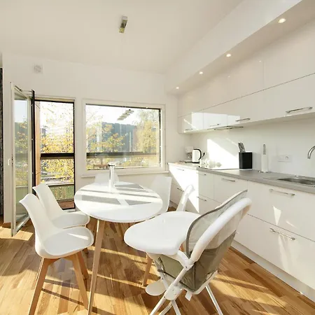 Apartment Cozy Lootsi With Sauna And Balcony - Centre Tallinn